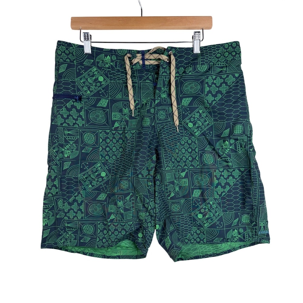 Patagonia Men's Wavefarer Patchwork Geometric Board Swim Trunks size 34 Green